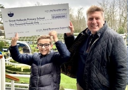 Mr Ferris with Dexter holding prize winning cheque